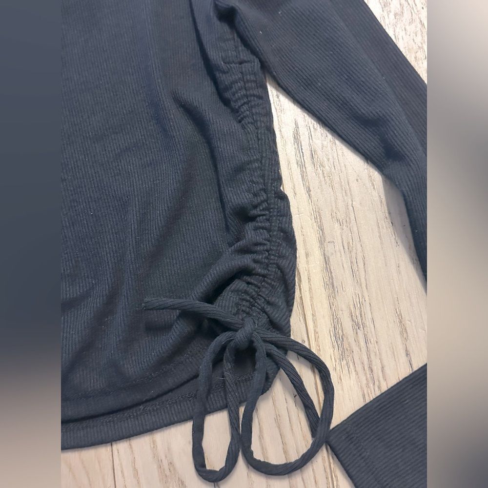 Zara Ribbed Black Long Sleeve Ruched Top Worn Once - Picture 3 of 3